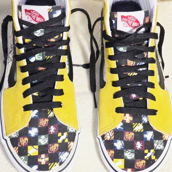 RARE Vans Customs x Harry Potter Symbols Old‎ Skool Checker Off Wall Hufflepuff - Picture 2 of 14